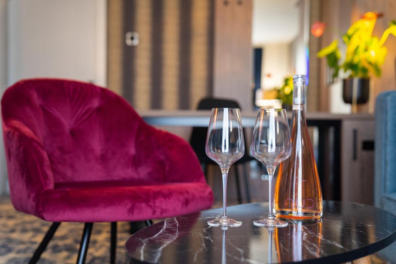 Imperio Hotel Cernavoda Eksteriør billede