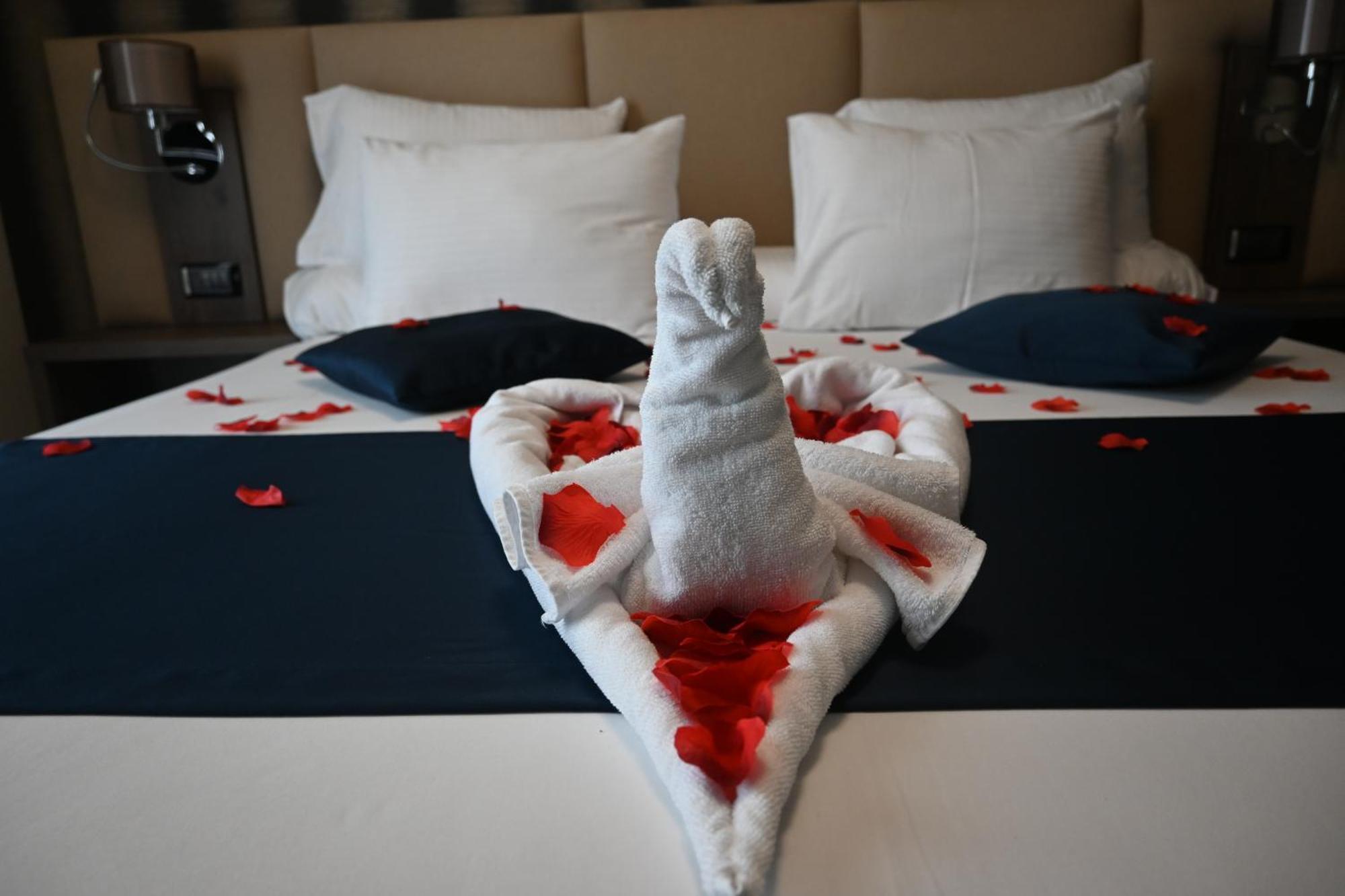 Imperio Hotel Cernavoda Eksteriør billede